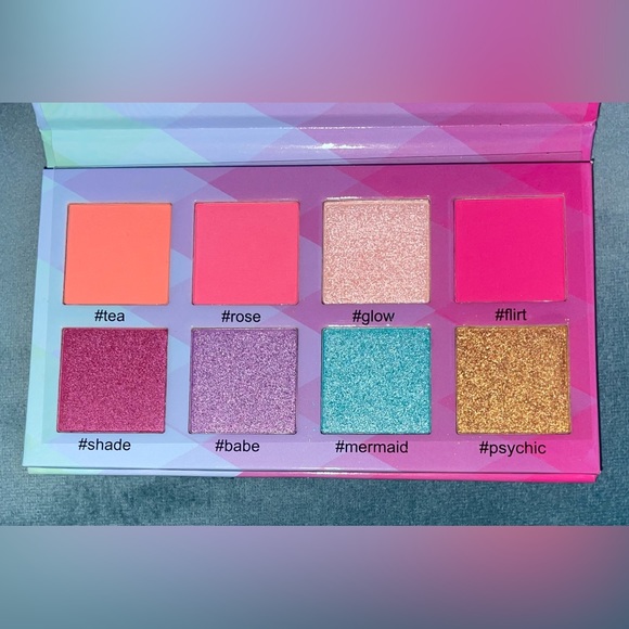 Vibes Eyeshadow Palette by Ruby May Cosmetics - Picture 1 of 4